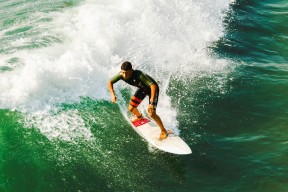 爱游戏登录-快船急需调整阵容结构，核心球员状态堪忧，快船阵容图