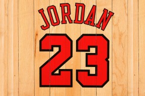 爱游戏全站-勇士队继续追逐历史纪录，势头不可阻挡，勇士队历史战绩