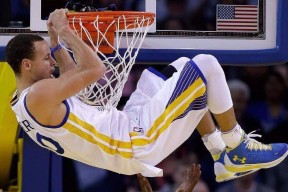 爱游戏体育平台-埃弗顿保级关键战临近，球迷信心回升，埃弗顿强吗